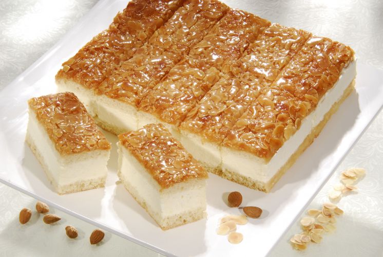 Bienenstich - Bee Sting Cake 4pc